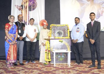 मंगळवेढा येथील उदयसिंह मोहिते पाटील इंग्लिश मिडियम प्रशालेत ‘Zenith 2K26’ वार्षिक स्नेहसंमेलनाची धमाल ; चिमुकल्यांच्या नृत्याविष्काराला नूतन नगराध्यक्षांची दाद